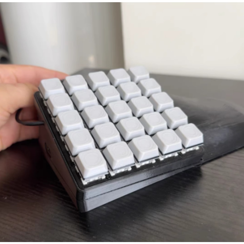 จอยสติ๊กเกมแบบใช้มือเดียว DIY  - Gaming Keyboard Hand บทวิจารณ์และราคา